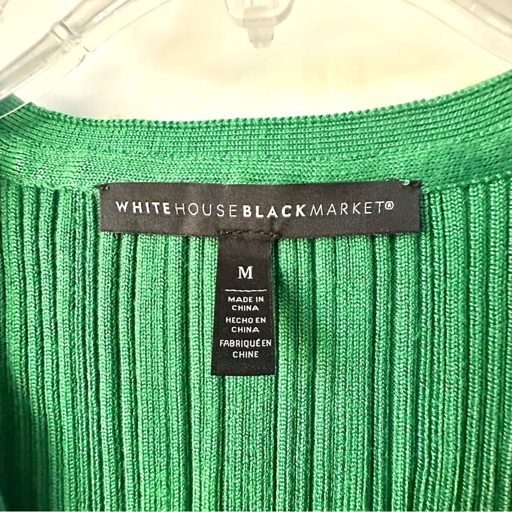 White House Black Market Green Sleeveless Ribbed V-Neck Tank w/Snap Accents. Med - Picture 4 of 9